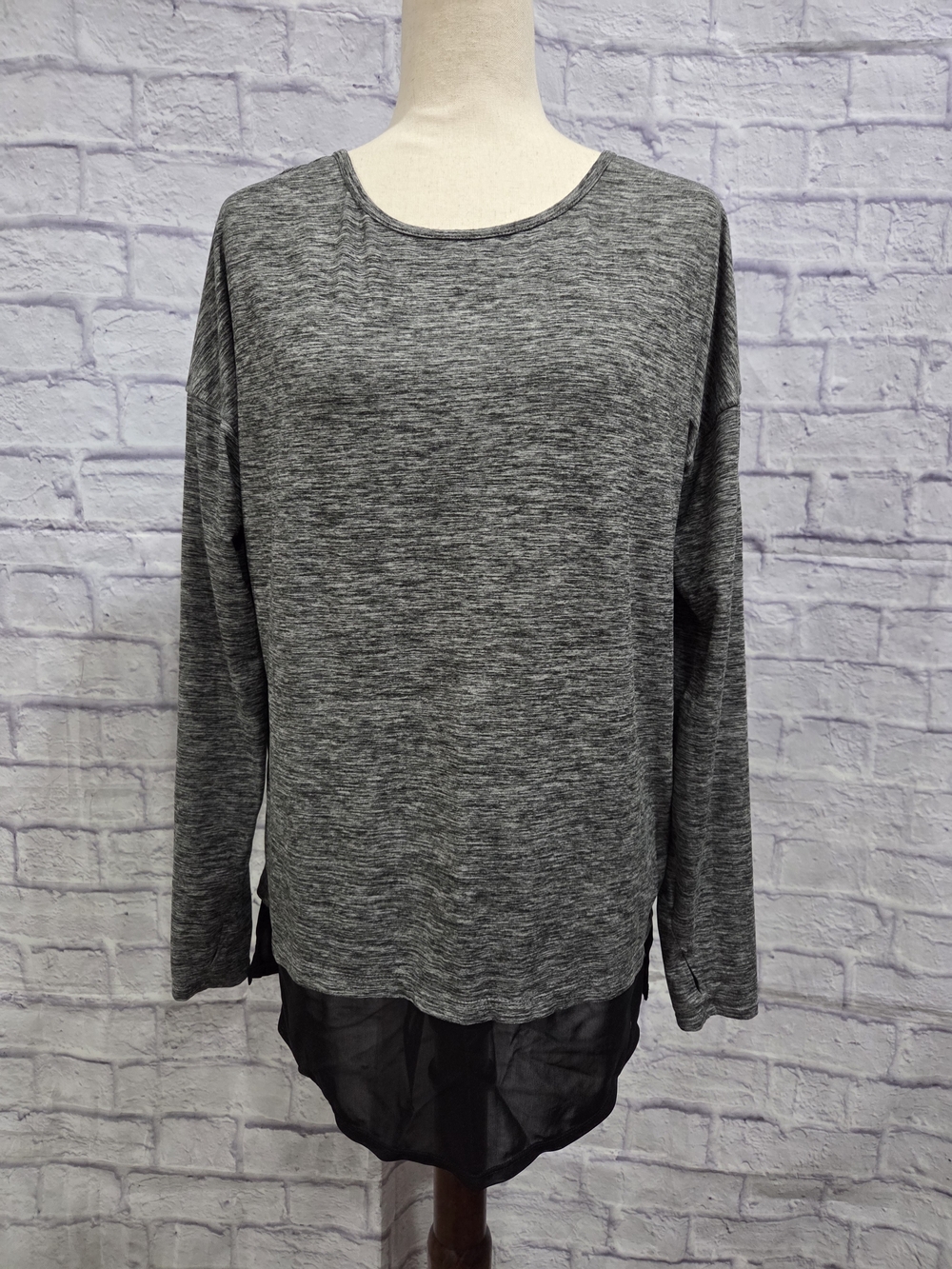 Danskin Now Heather Gray Athletic Long Sleeve Top